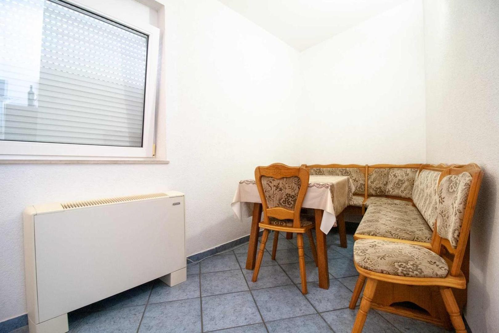 Villa Raguz Sa Privatnom Plazom I Garazom Неум Екстериор снимка