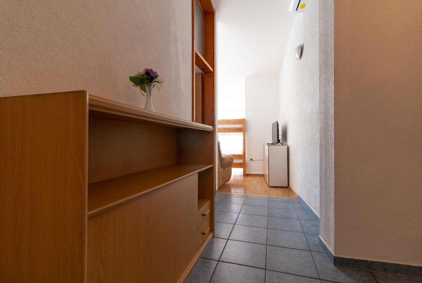 Villa Raguz Sa Privatnom Plazom I Garazom Неум Екстериор снимка