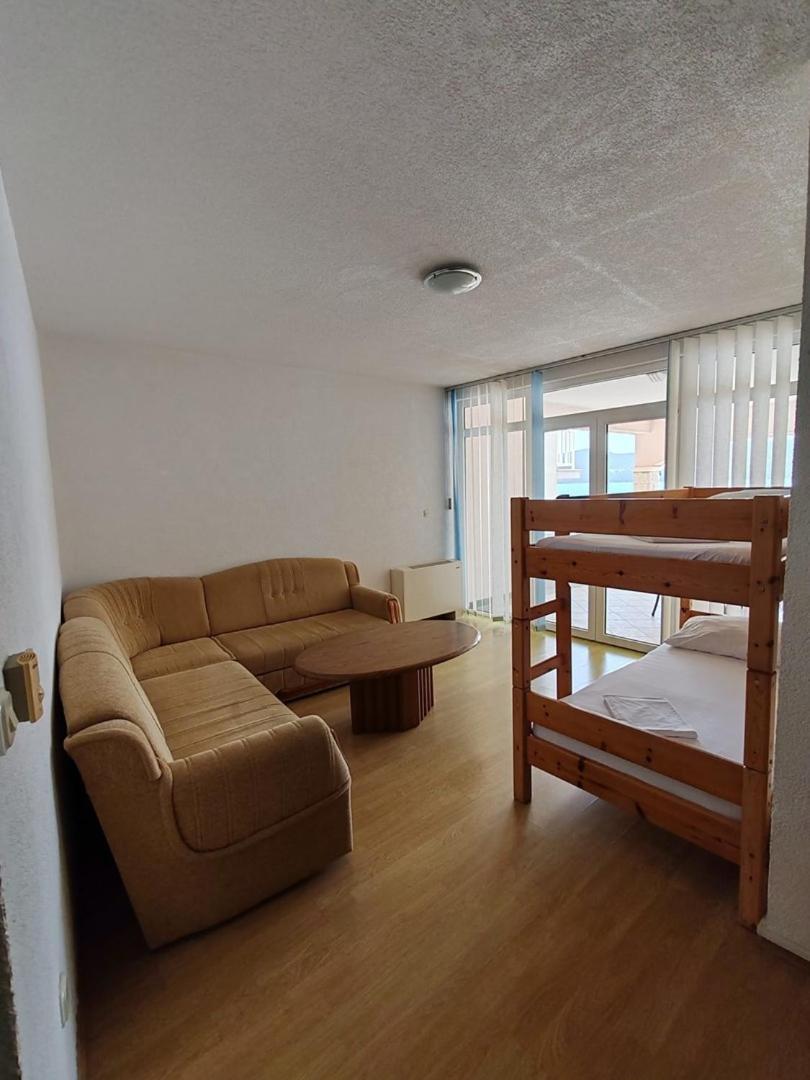 Villa Raguz Sa Privatnom Plazom I Garazom Неум Екстериор снимка