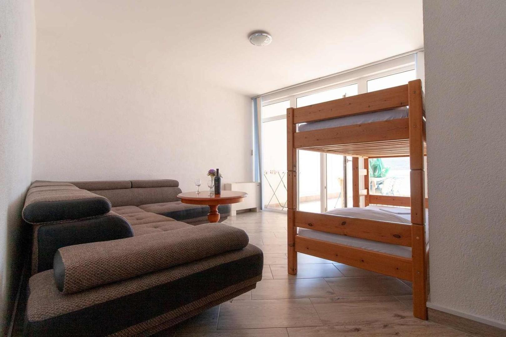Villa Raguz Sa Privatnom Plazom I Garazom Неум Екстериор снимка