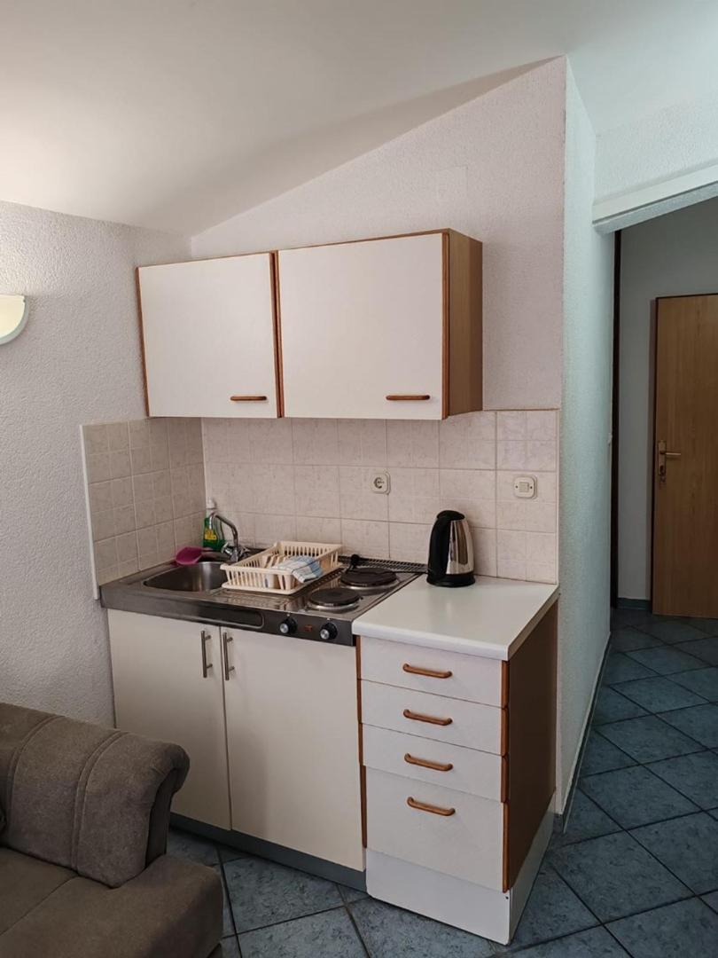 Villa Raguz Sa Privatnom Plazom I Garazom Неум Екстериор снимка
